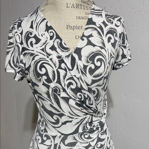 📌 Perceptions Monochrome Asymmetrical Dress.